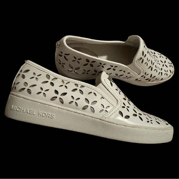 Size 7 Michael Kors Keaton white sneakers - Picture 3 of 3